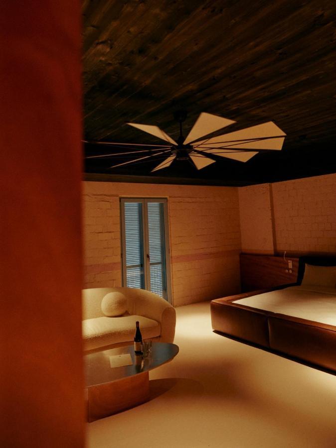 Rooms Hotel Batumi Bagian luar foto