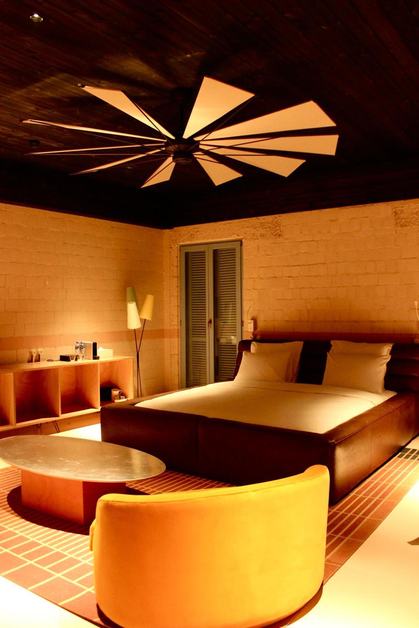 Rooms Hotel Batumi Bagian luar foto