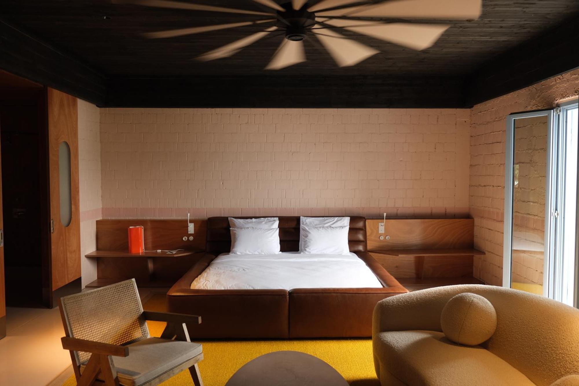 Rooms Hotel Batumi Bagian luar foto